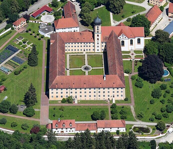 aerial_image_of_the_oberschoenenfeld_abbey_view_from_the_south
